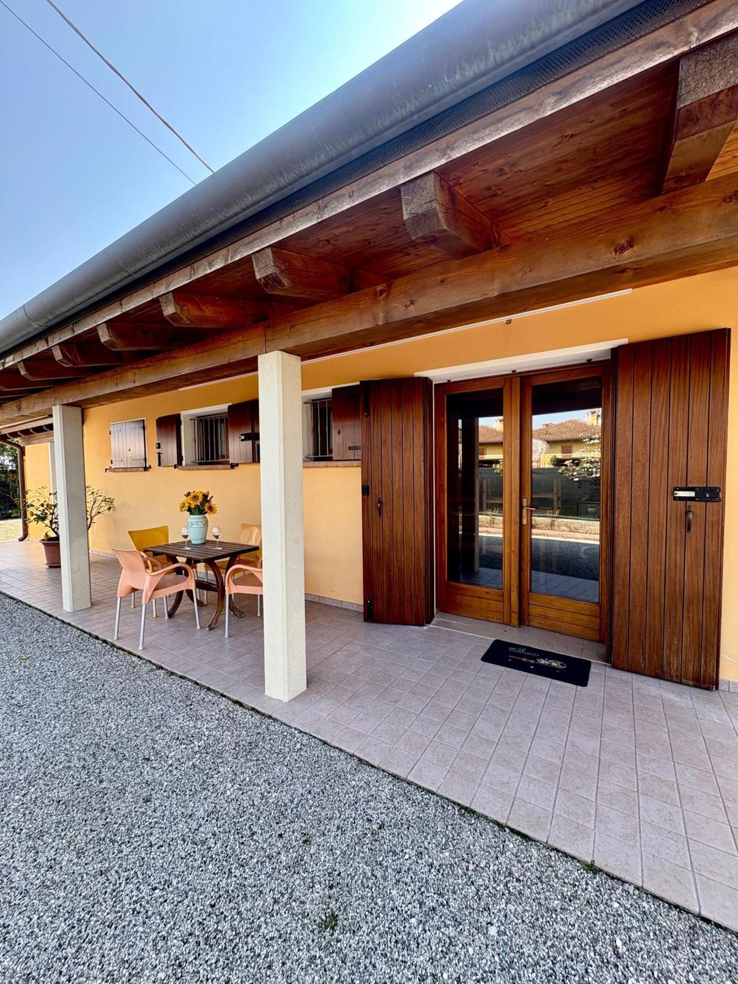 A Casa Di Amici Villa Vidor Luaran gambar